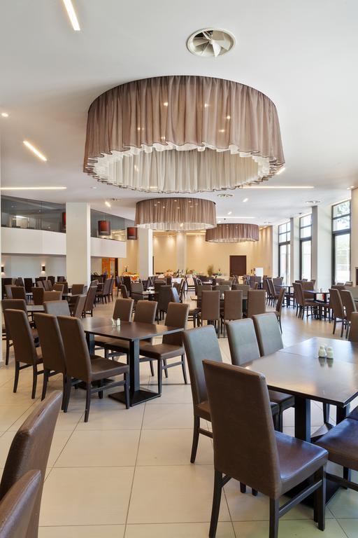 Hotel Long & Longos (Achaea)
