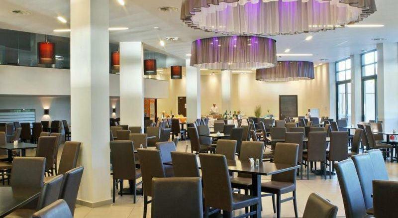 Hotel Long & Longos (Achaea)